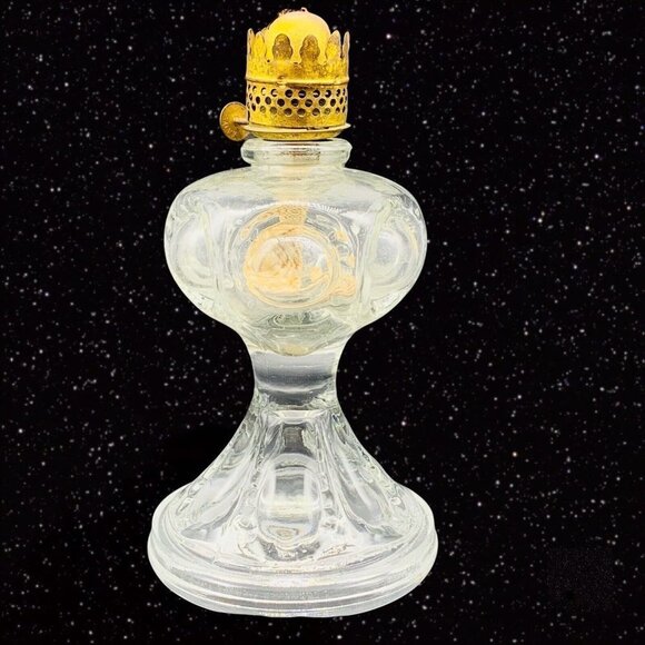 Vintage Art Glass Bulls Eye Clear Oil Lamp 7”T 3.5”W - Picture 2 of 7